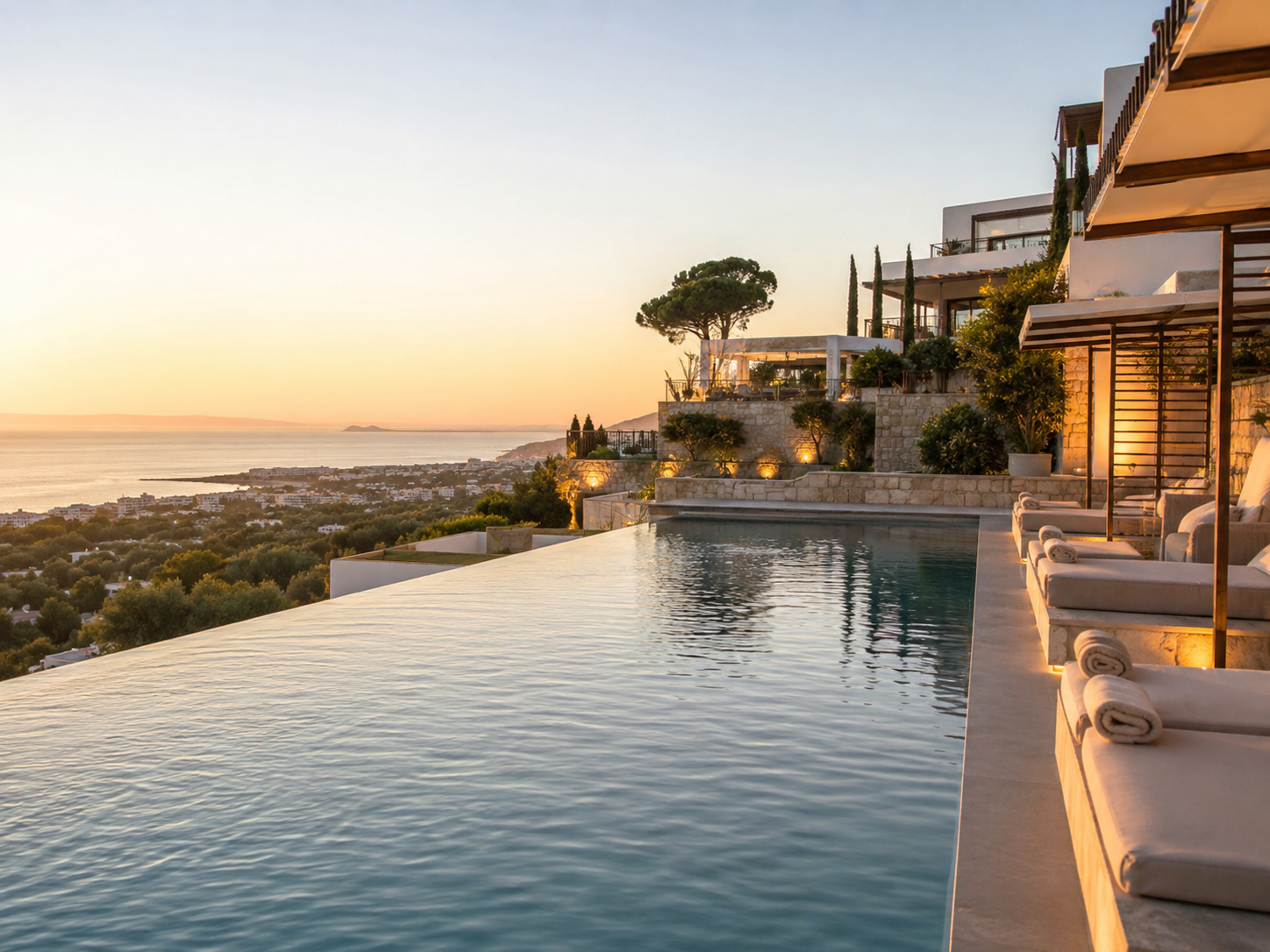 Luxury Marbella property overlooking the Costa del Sol premium market